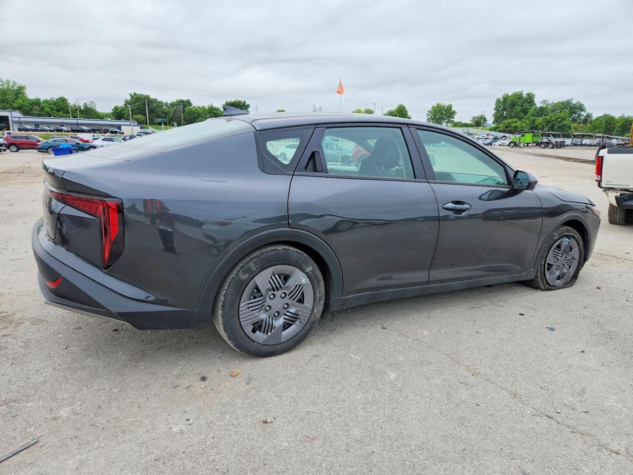 2025 Kia K4 Lx - Фото 3