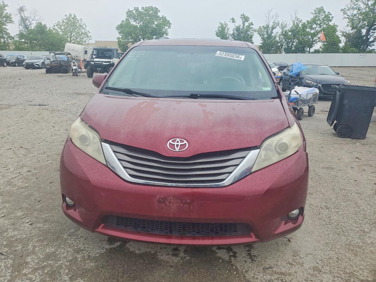 2013 Toyota Sienna - Image 5