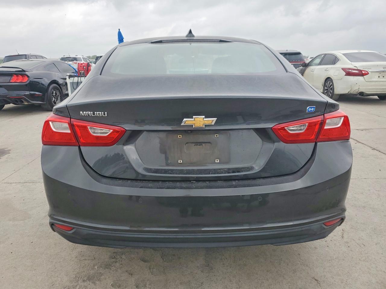 2018 Chevrolet Malibu Hybrid - Image 6