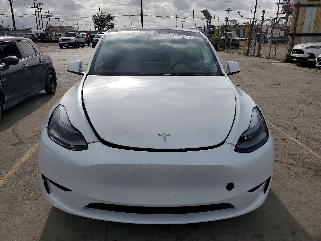 2023 Tesla Model Y - Image 5