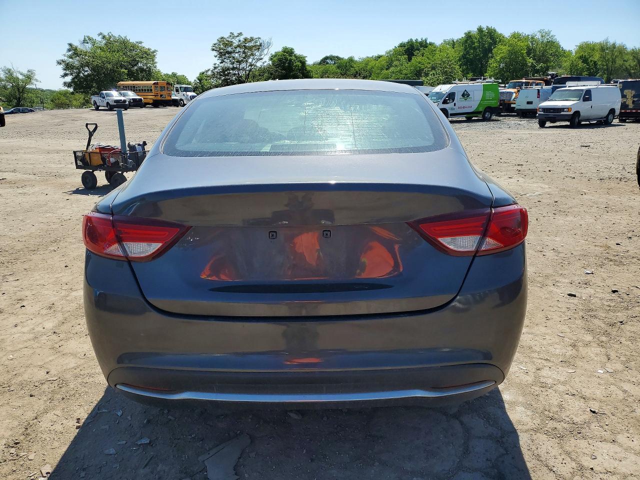 2015 Chrysler 200 Limited - Фото 6