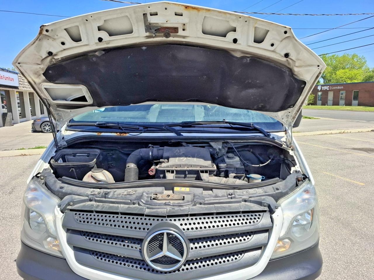 2016 Mercedes-Benz Sprinter 2500 - Image 7