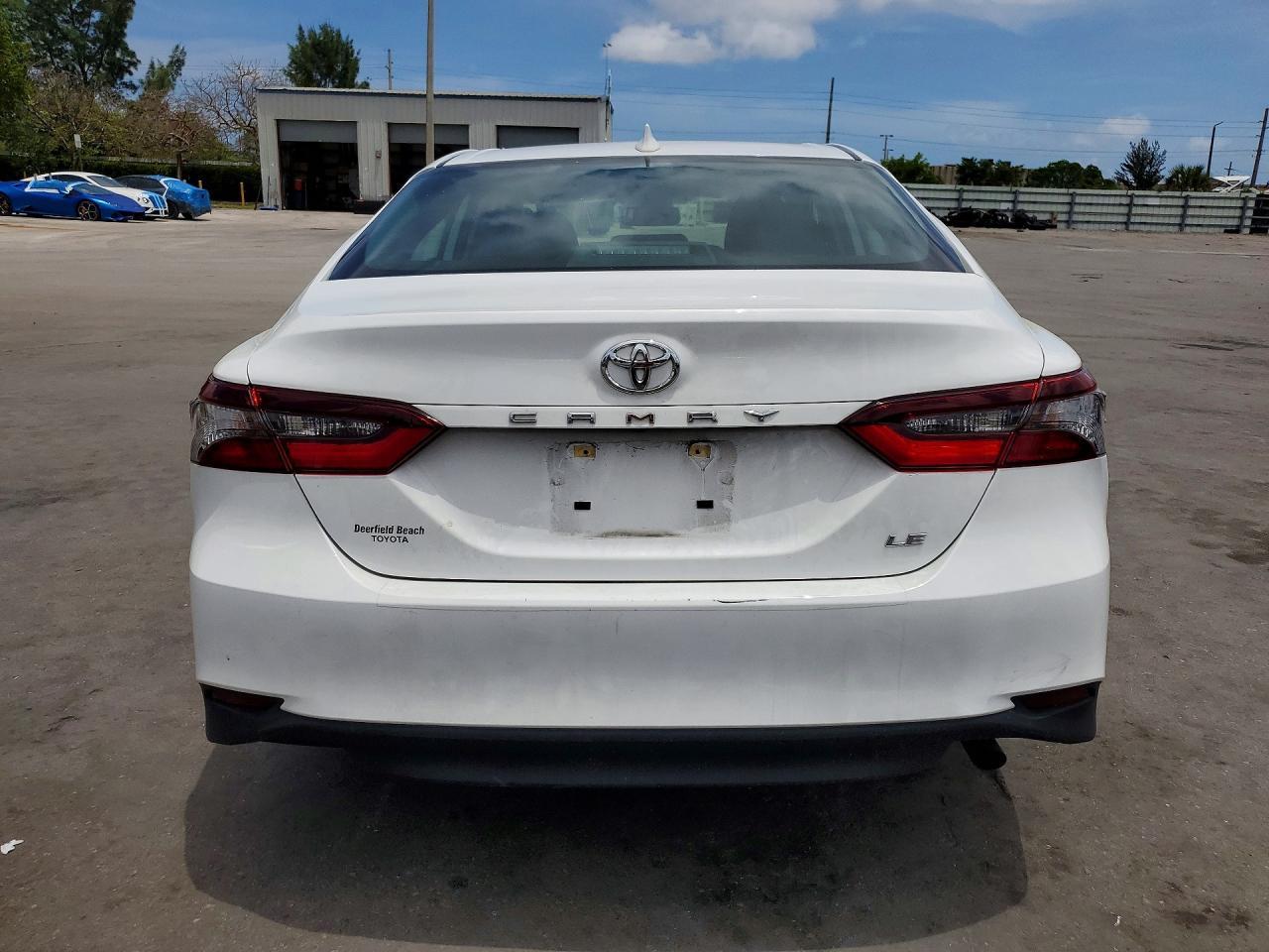 2024 Toyota Camry Le - Фото 6