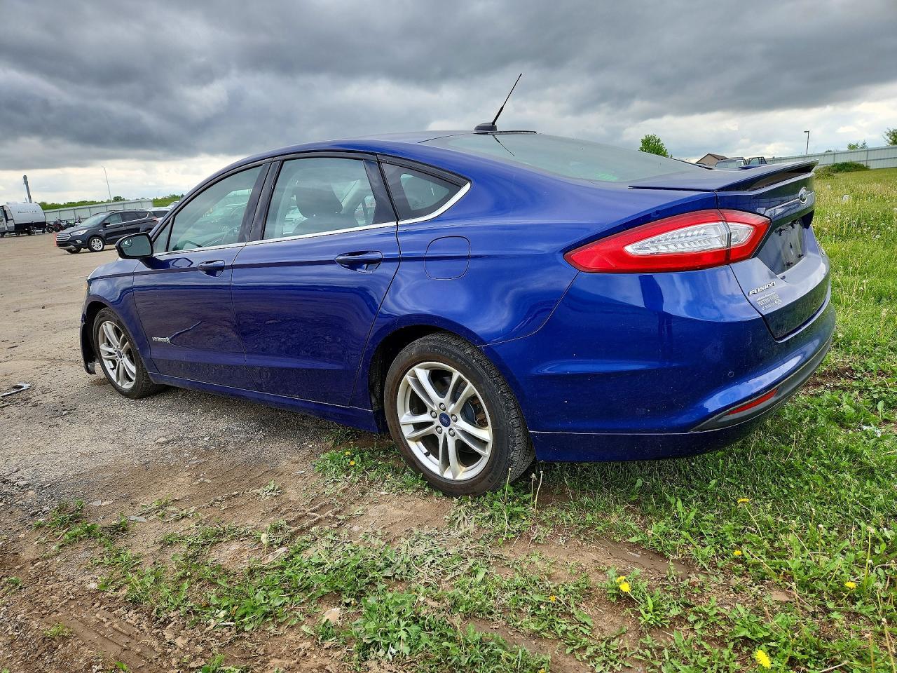 2016 Ford Fusion Se Hybrid - Фото 2