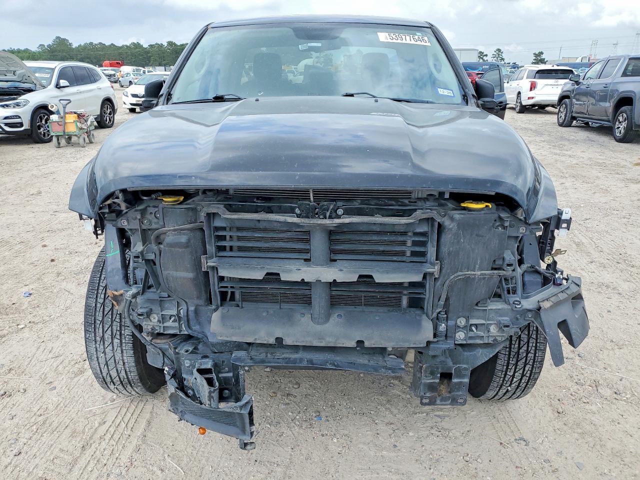 2022 Ram 1500 Classic - Фото 5