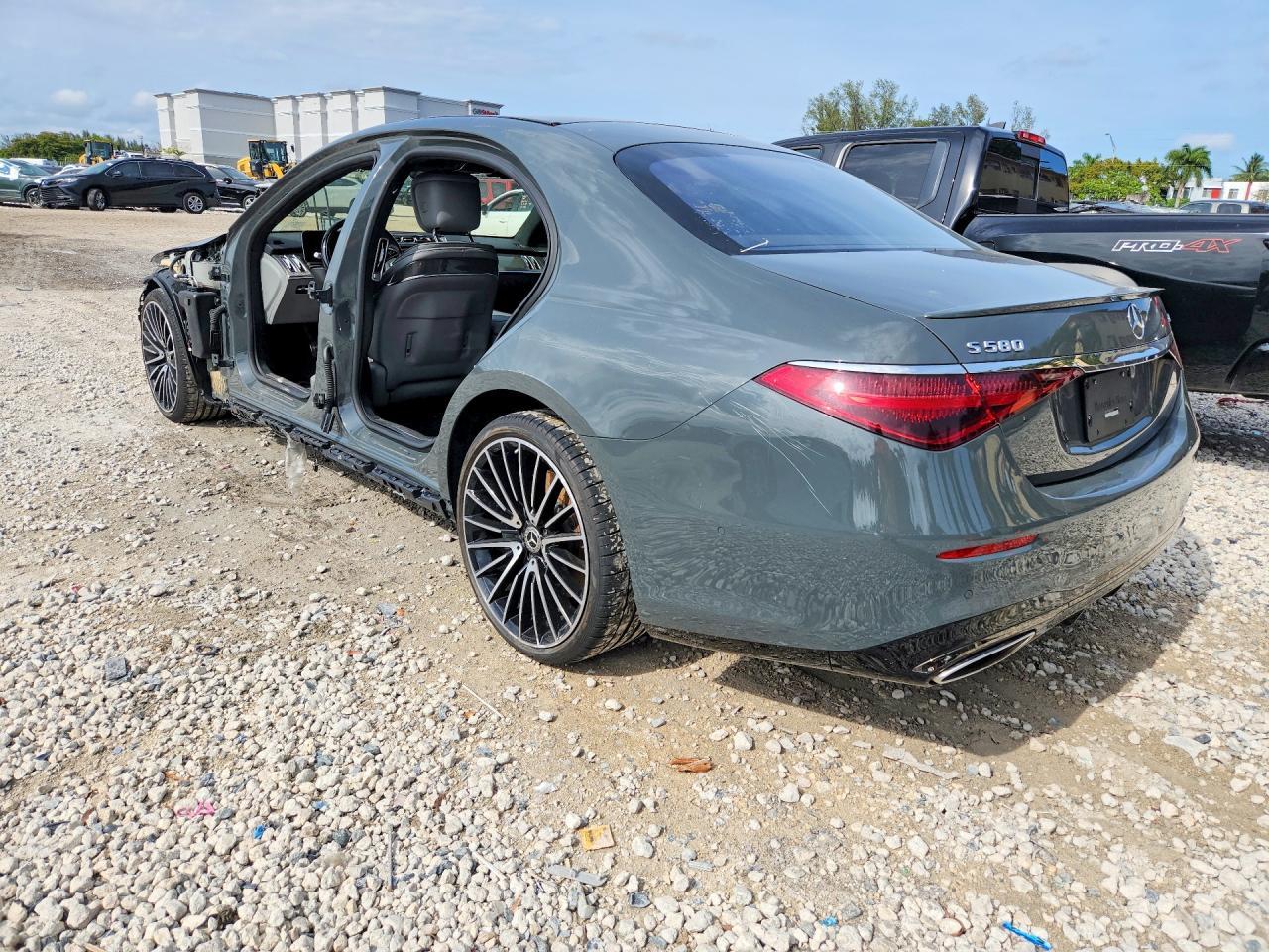 2023 Mercedes-Benz S 580 4Matic - Image 2