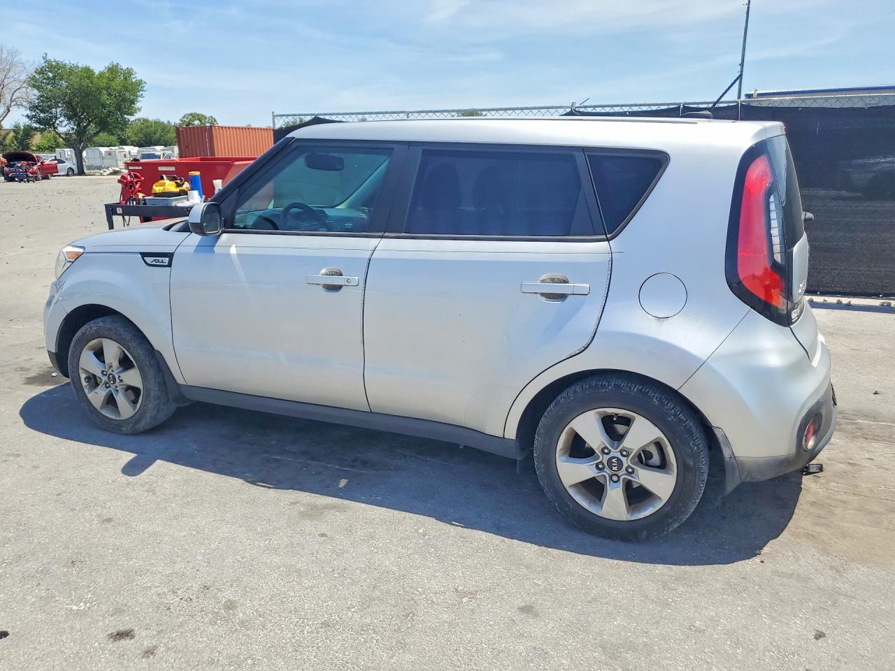 2017 Kia Soul Base - Фото 2