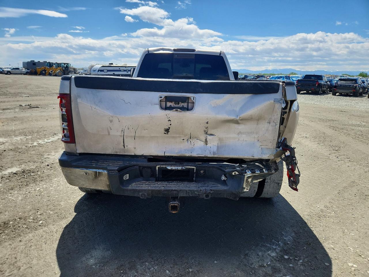 2008 GMC Sierra K3500 - Фото 6