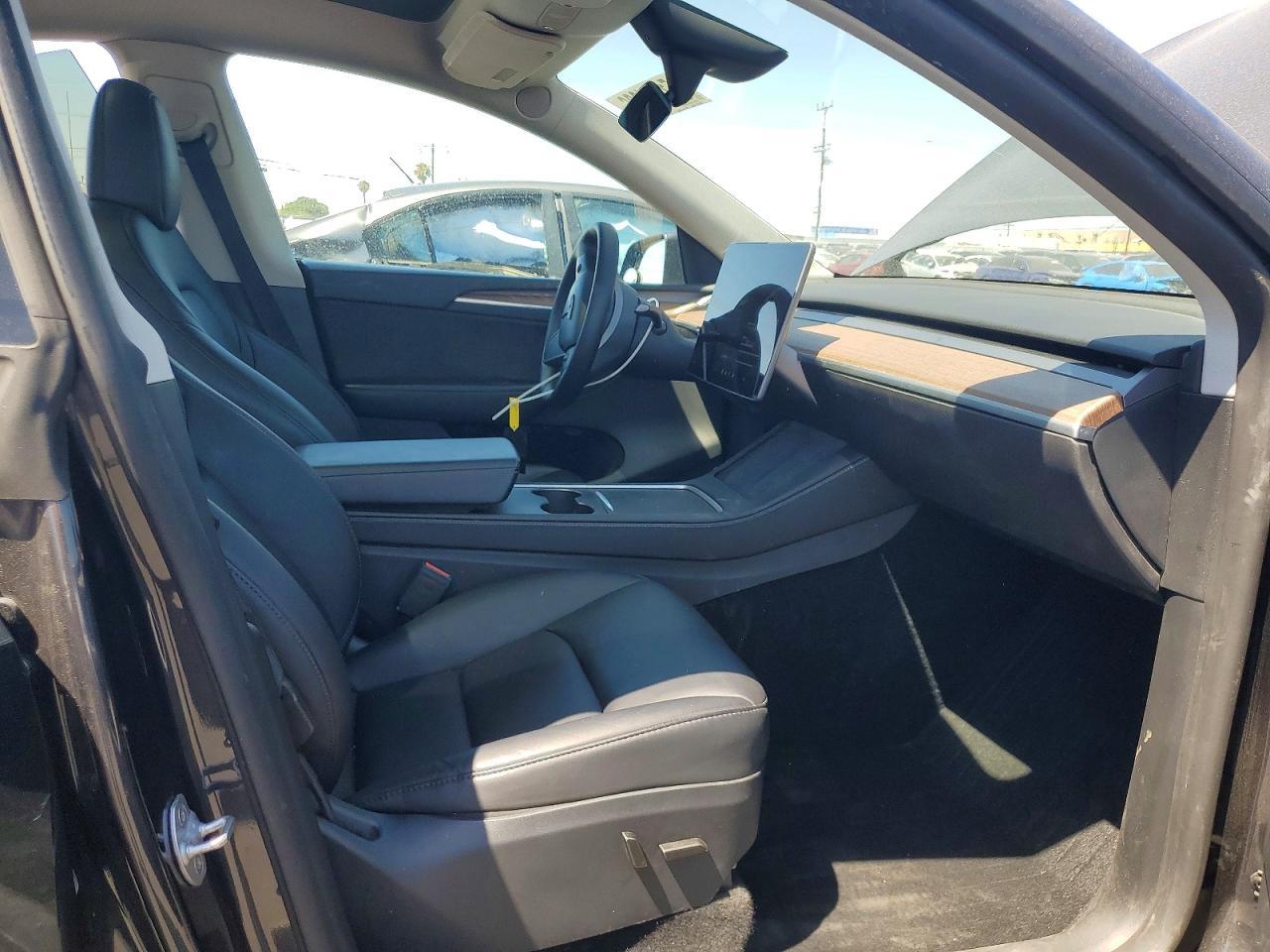 2024 Tesla Model Y - Фото 7