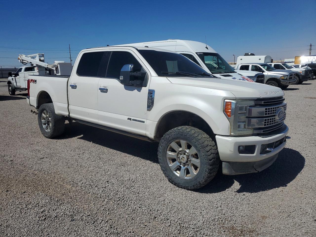 2017 Ford F350 - Image 4