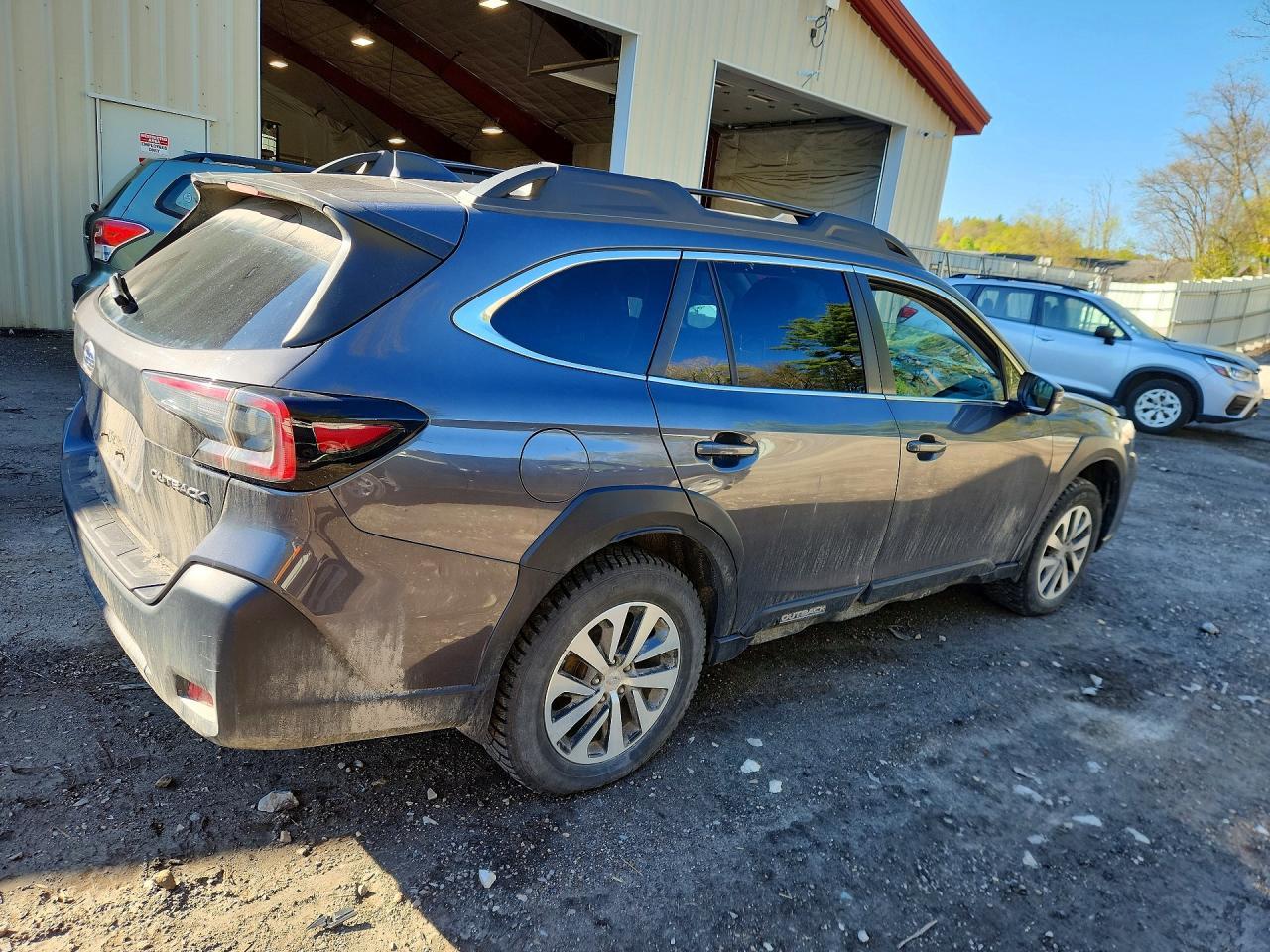 2023 Subaru Outback Premium - Фото 3