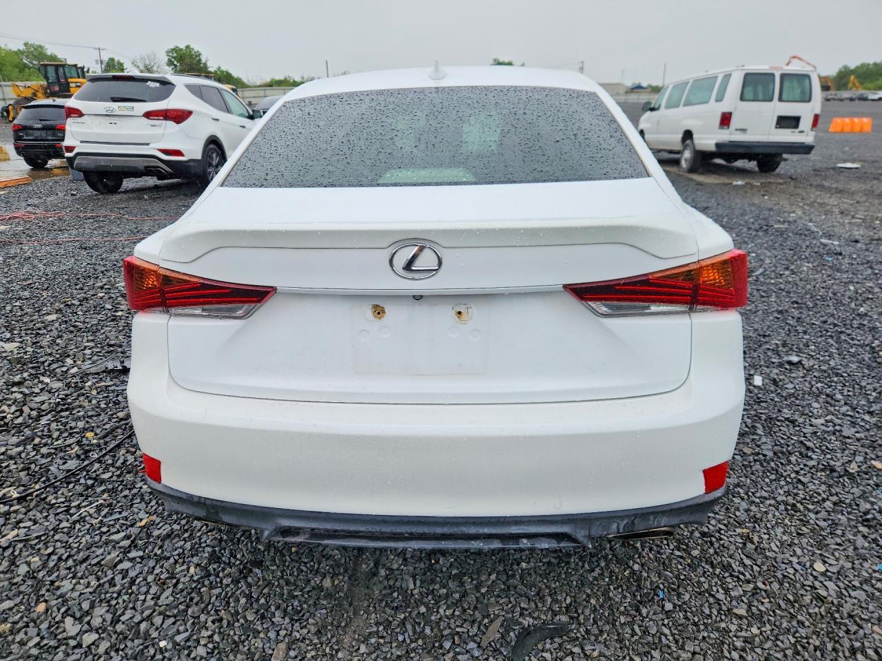 2017 Lexus Is 300 - Фото 6