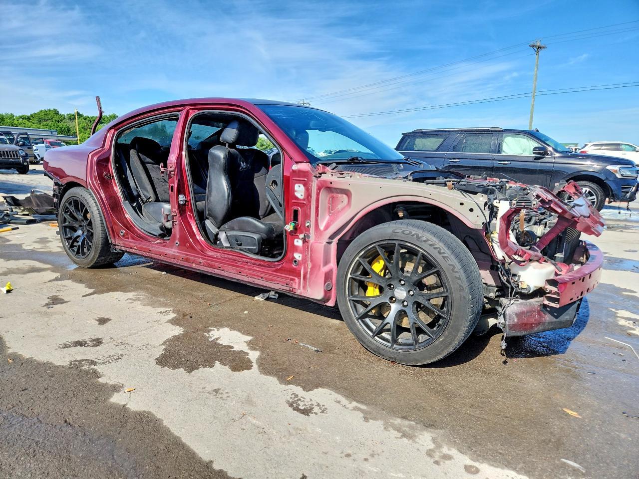 2018 Dodge Charger R - Image 4