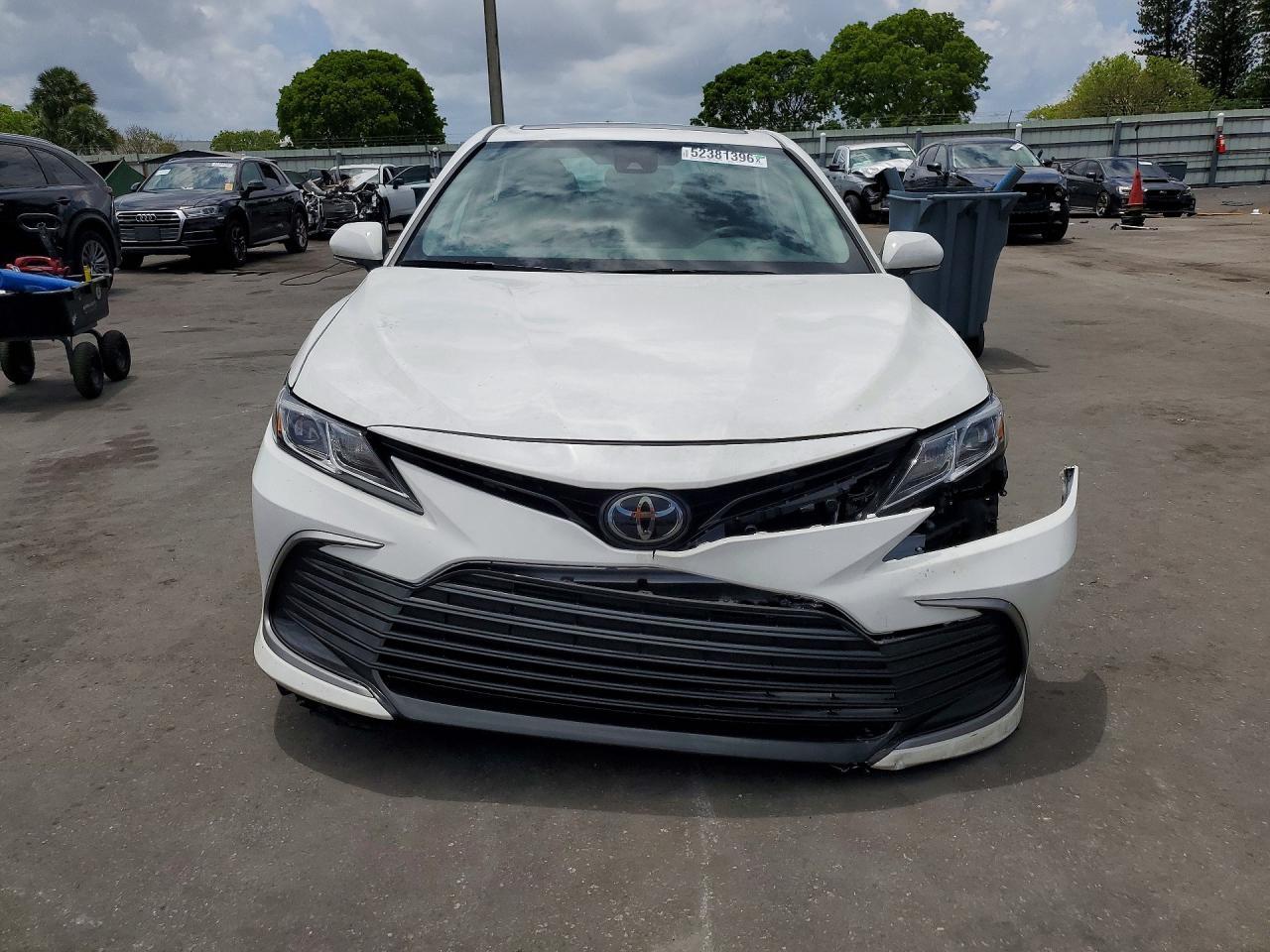 2024 Toyota Camry Le - Фото 5