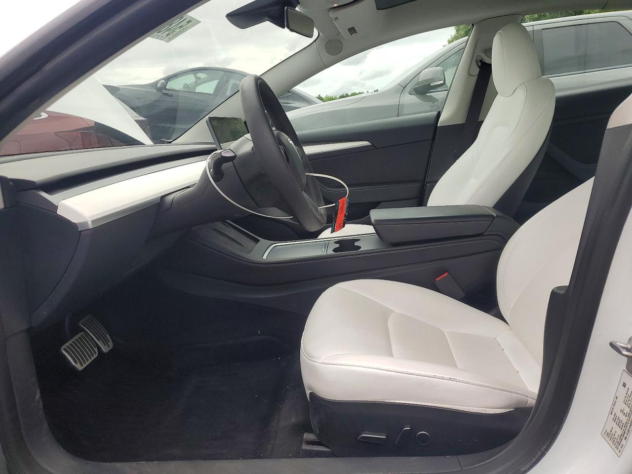 2023 Tesla Model 3 - Фото 7