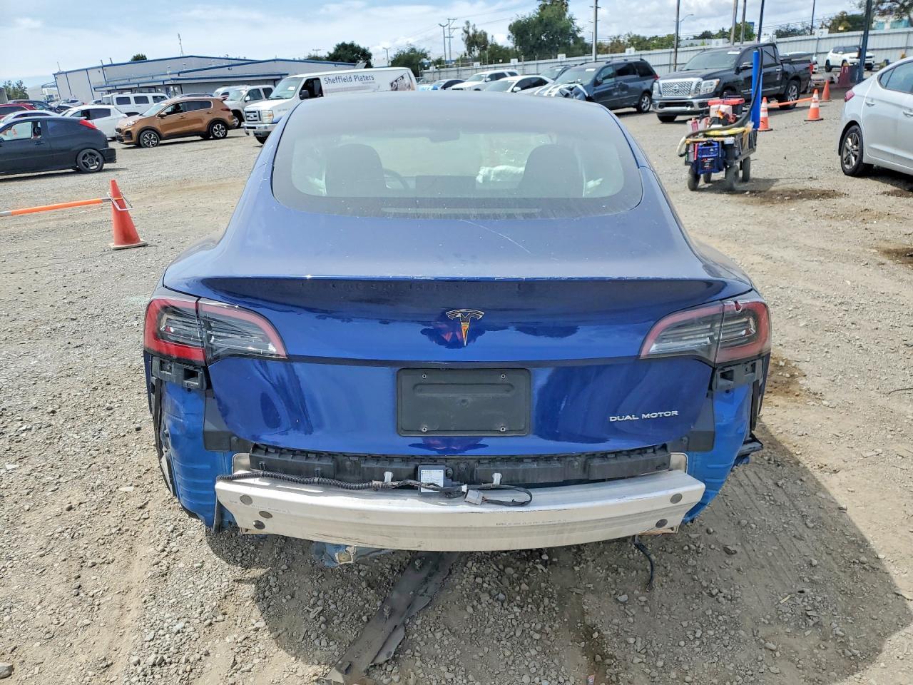 2022 Tesla Model 3 - Фото 6