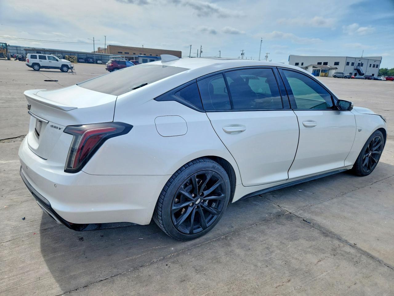 2021 Cadillac Ct5 Sport - Фото 3
