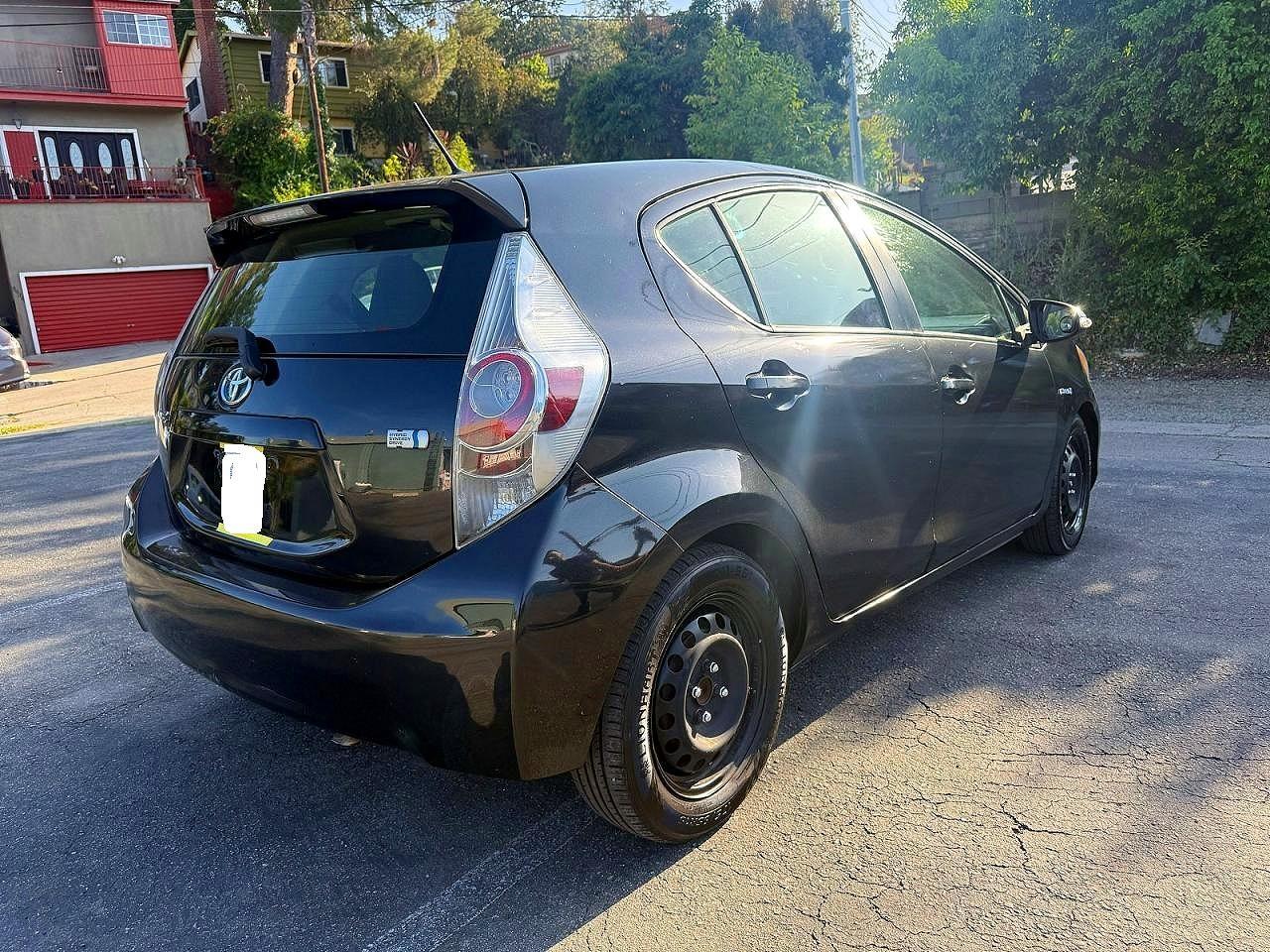 2013 Toyota Prius C Three - Фото 4