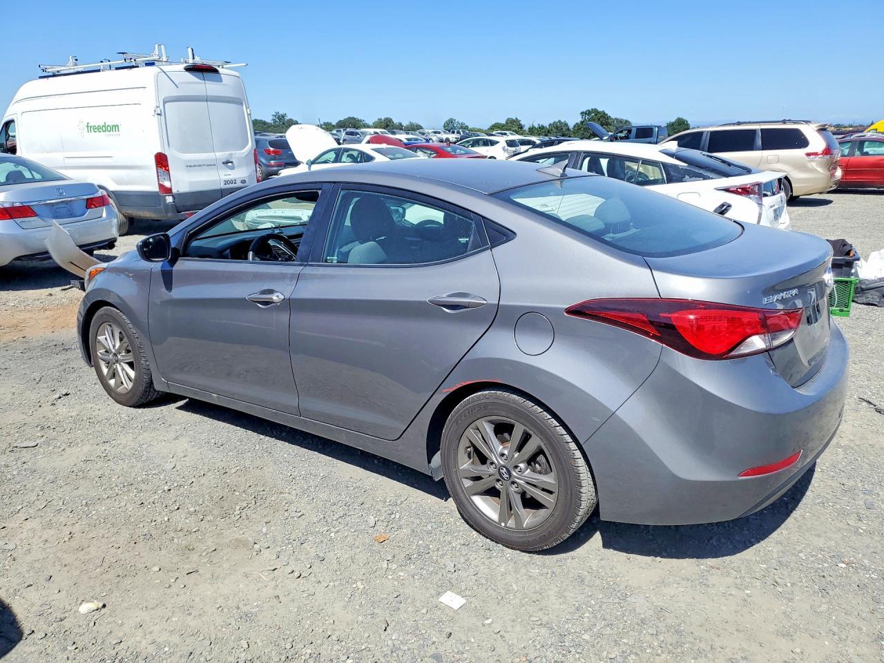 2014 Hyundai Elantra Se - Фото 2
