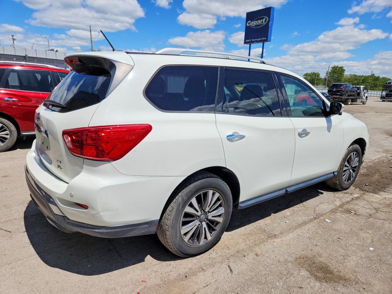 2017 Nissan Pathfinder Sl - Фото 3