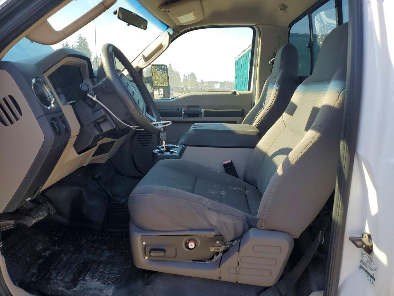 2009 Ford F250 Super Duty - Image 7