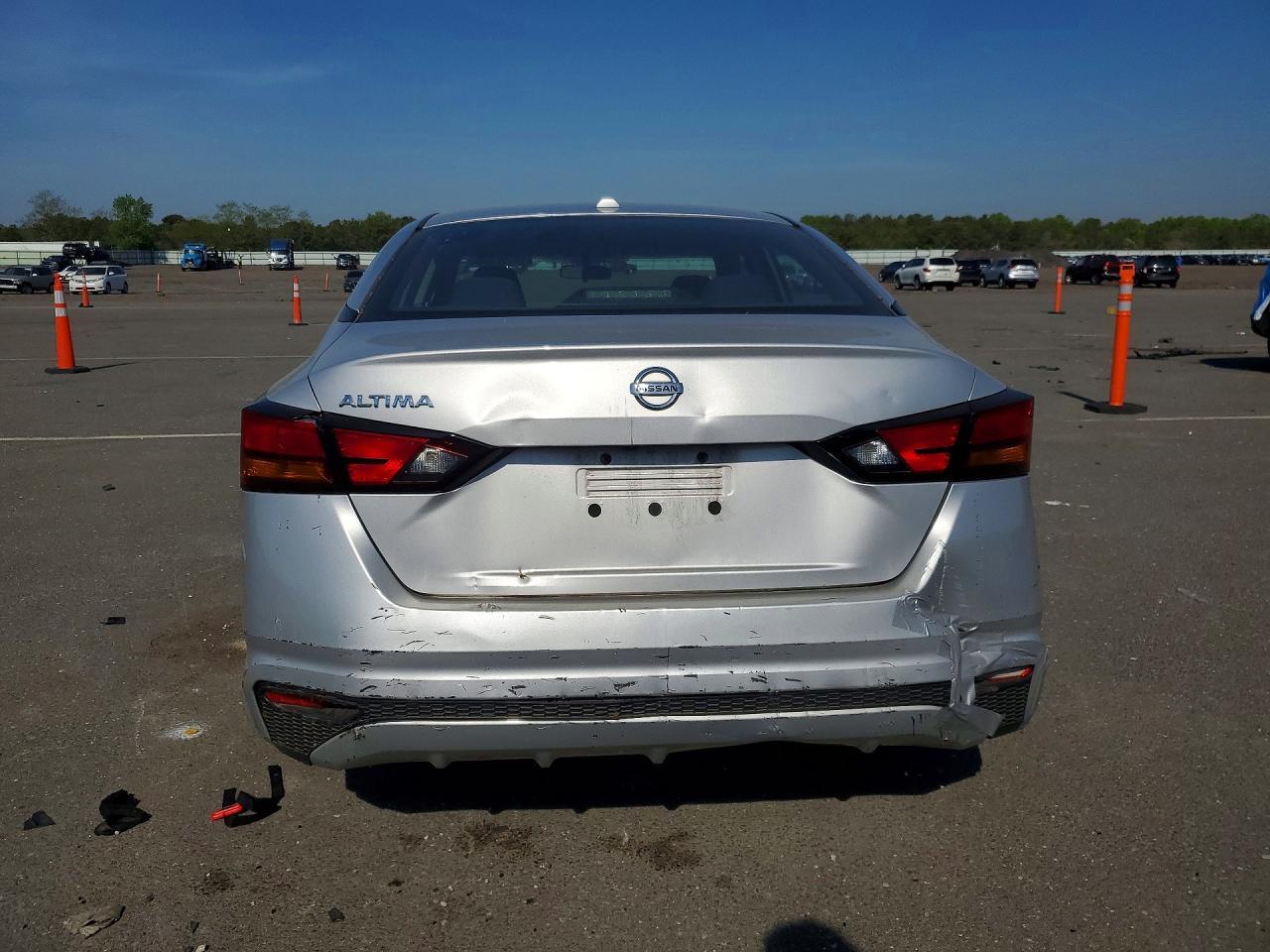 2020 Nissan Altima S - Фото 6