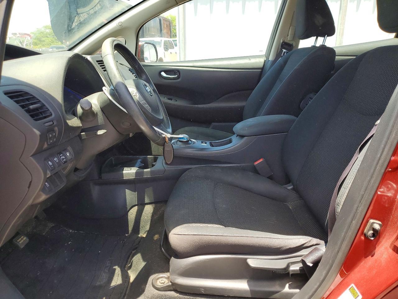 2015 Nissan Leaf S - Фото 7