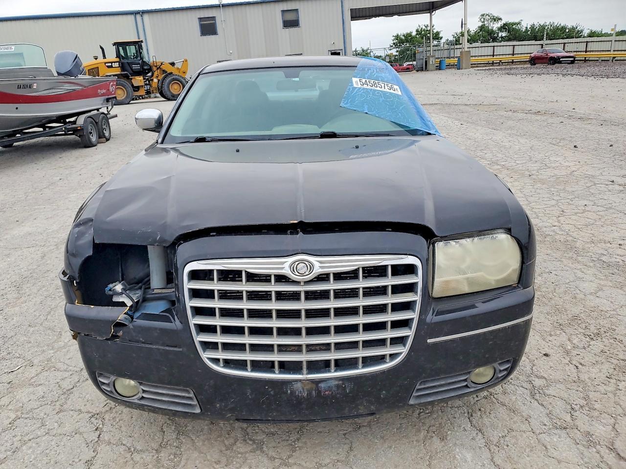 2010 Chrysler 300 Touring - Фото 5