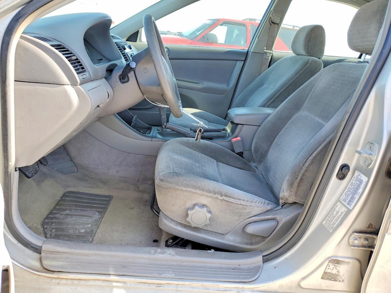 2002 Toyota Camry Le - Фото 7