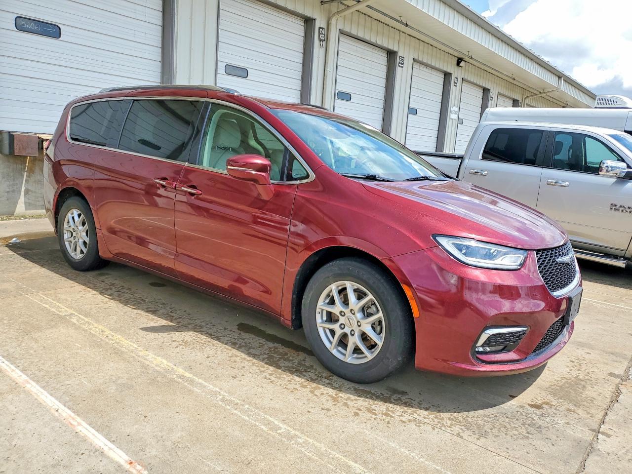 2021 Chrysler Pacifica Touring L - Image 4