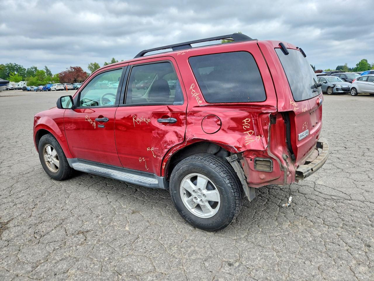 2011 Ford Escape Xlt - Image 2