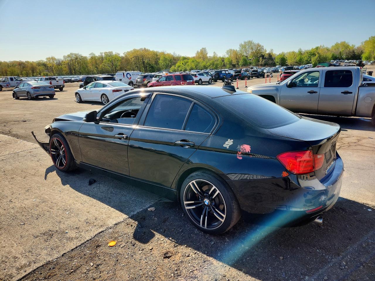 2014 BMW 320I - Фото 2