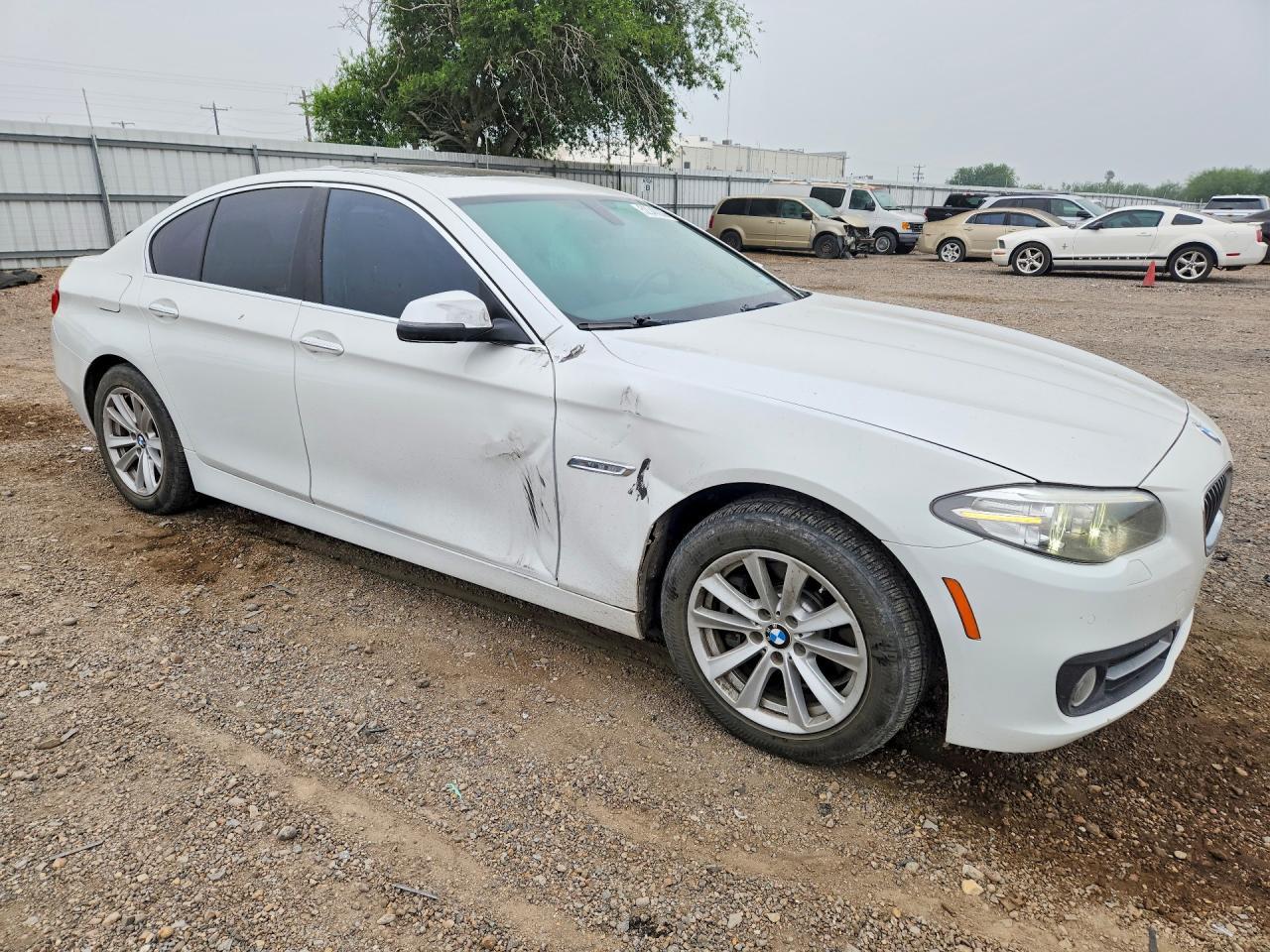 2016 BMW 528 I - Фото 4