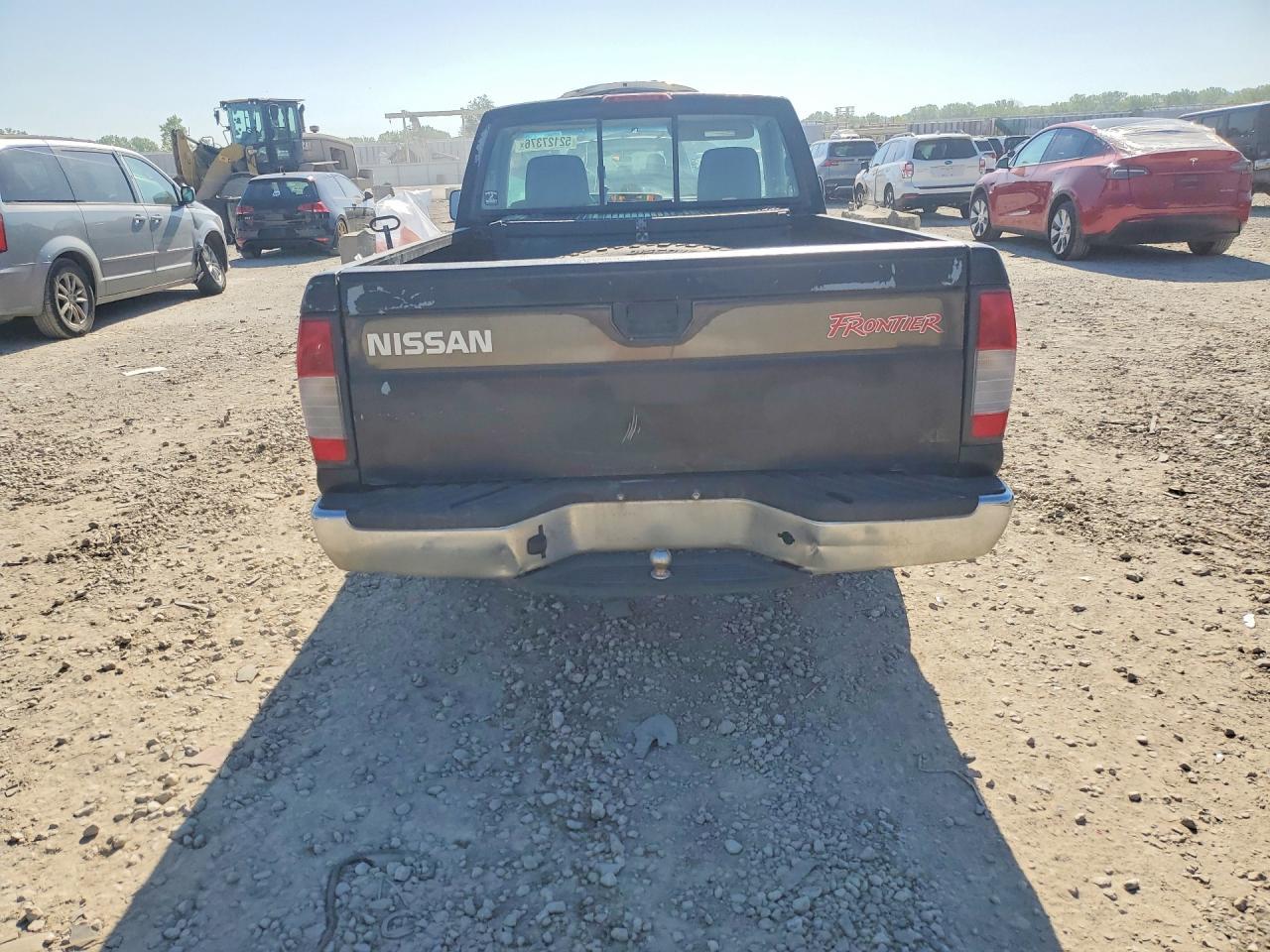 1998 Nissan Frontier Xe - Фото 6