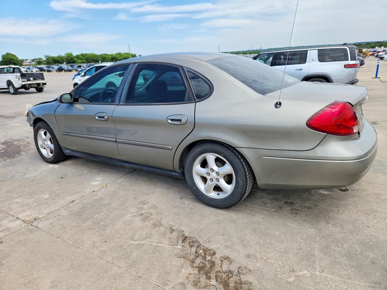 2001 Ford Taurus Se - Фото 2