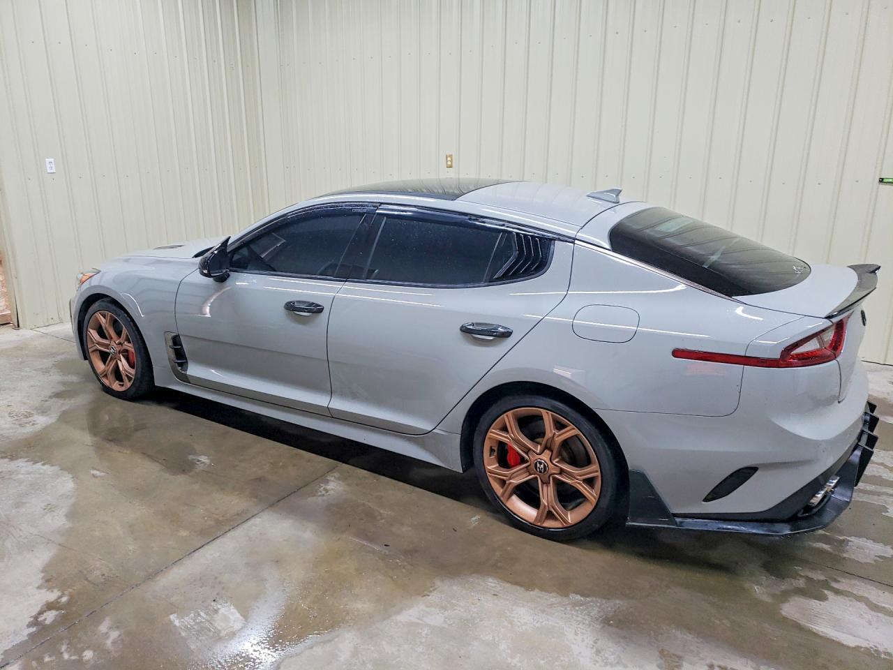 2018 Kia Stinger Gt2 - Фото 2