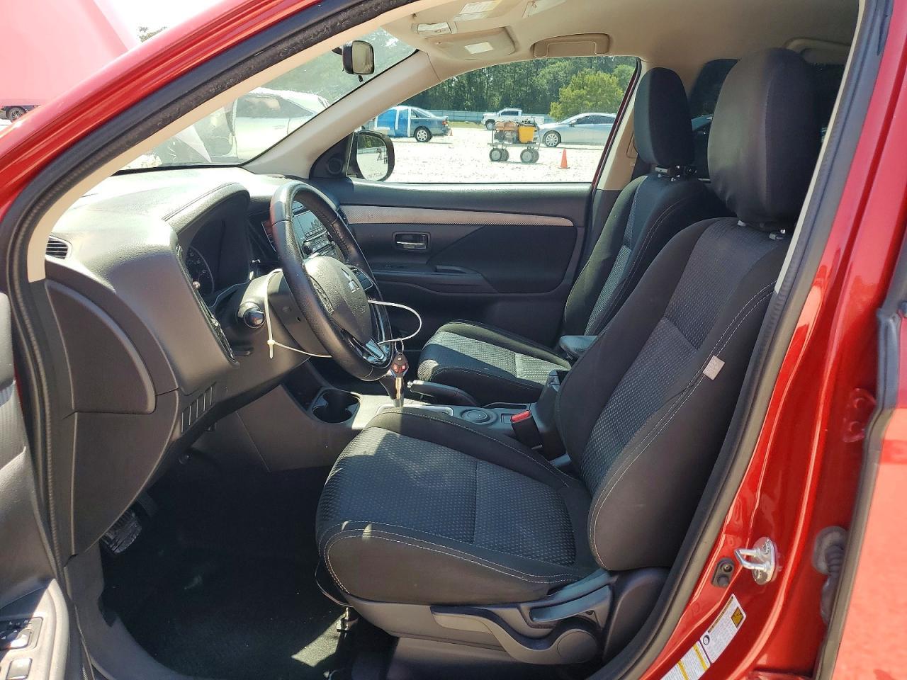 2016 Mitsubishi Outlander Es - Image 7