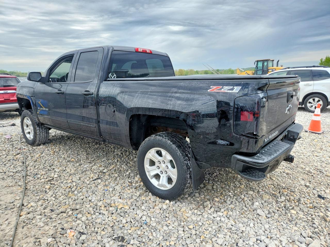 2017 Chevrolet Silverado K1500 Lt - Фото 2