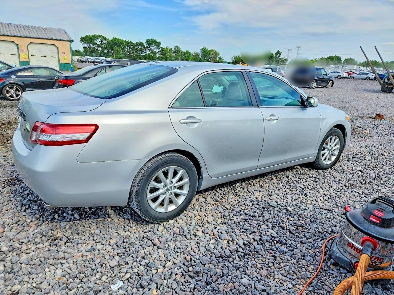 2010 Toyota Camry Xle V6 - Фото 3