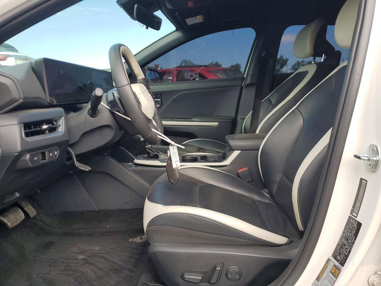 2025 Kia K4 Gt Line - Image 7