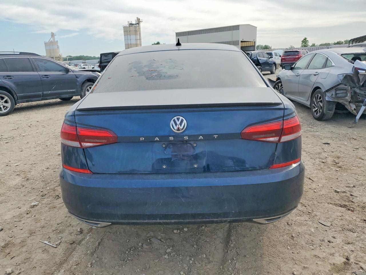 2020 Volkswagen Passat R-Line - Фото 6