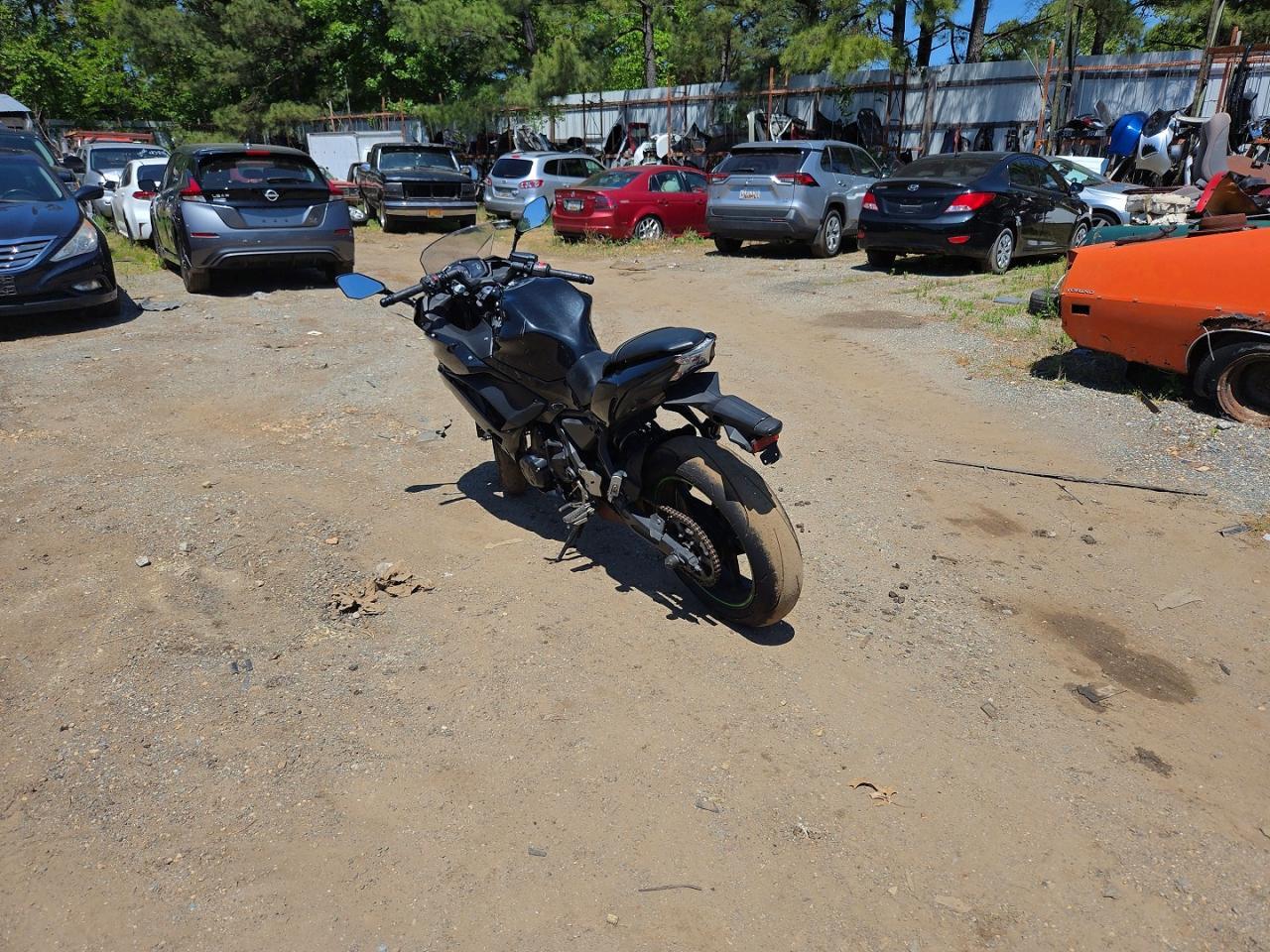 2019 Kawasaki Ex650 J - Image 3