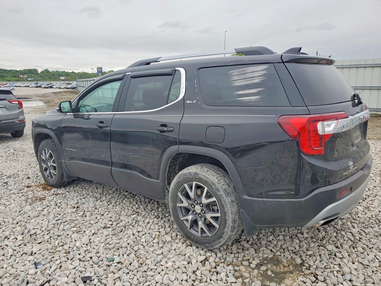 2023 GMC Acadia Slt - Image 2