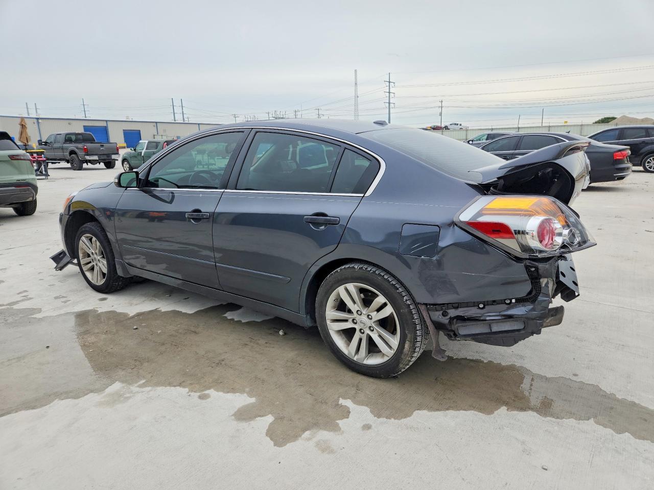 2011 Nissan Altima Sr - Фото 2