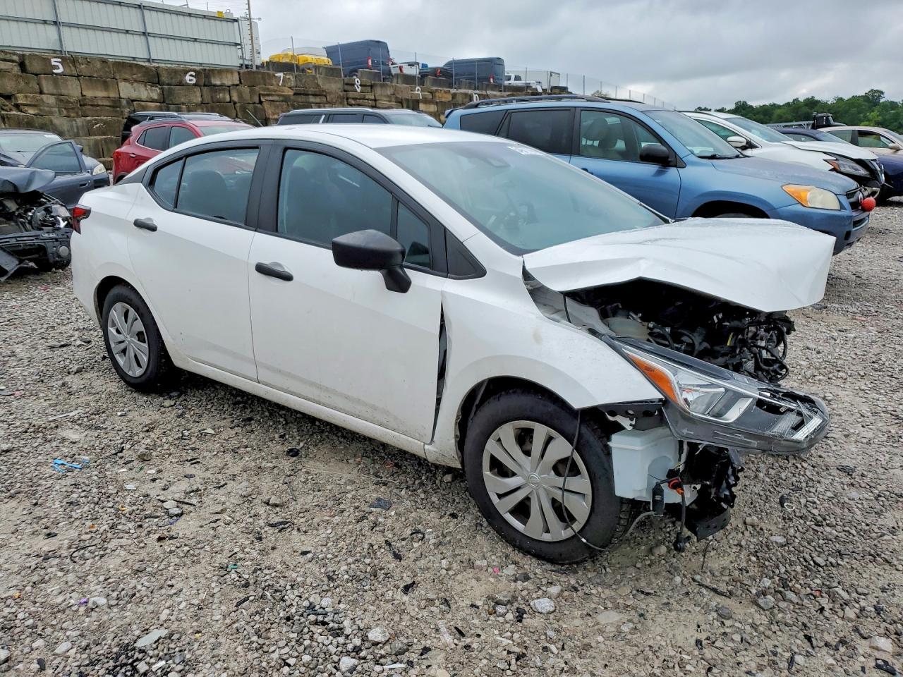 2021 Nissan Versa S - Фото 4