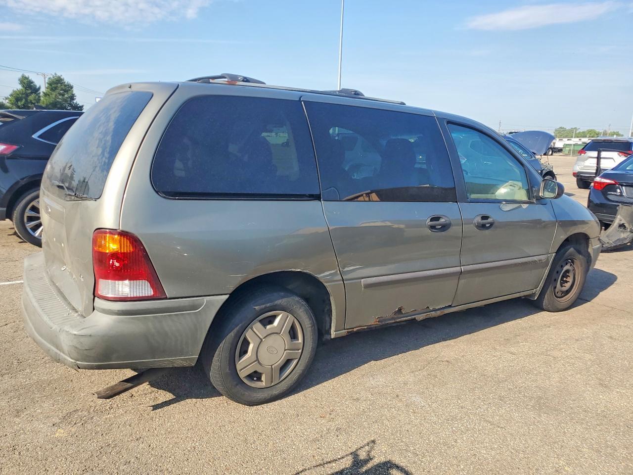 2001 Ford Windstar Lx - Image 3