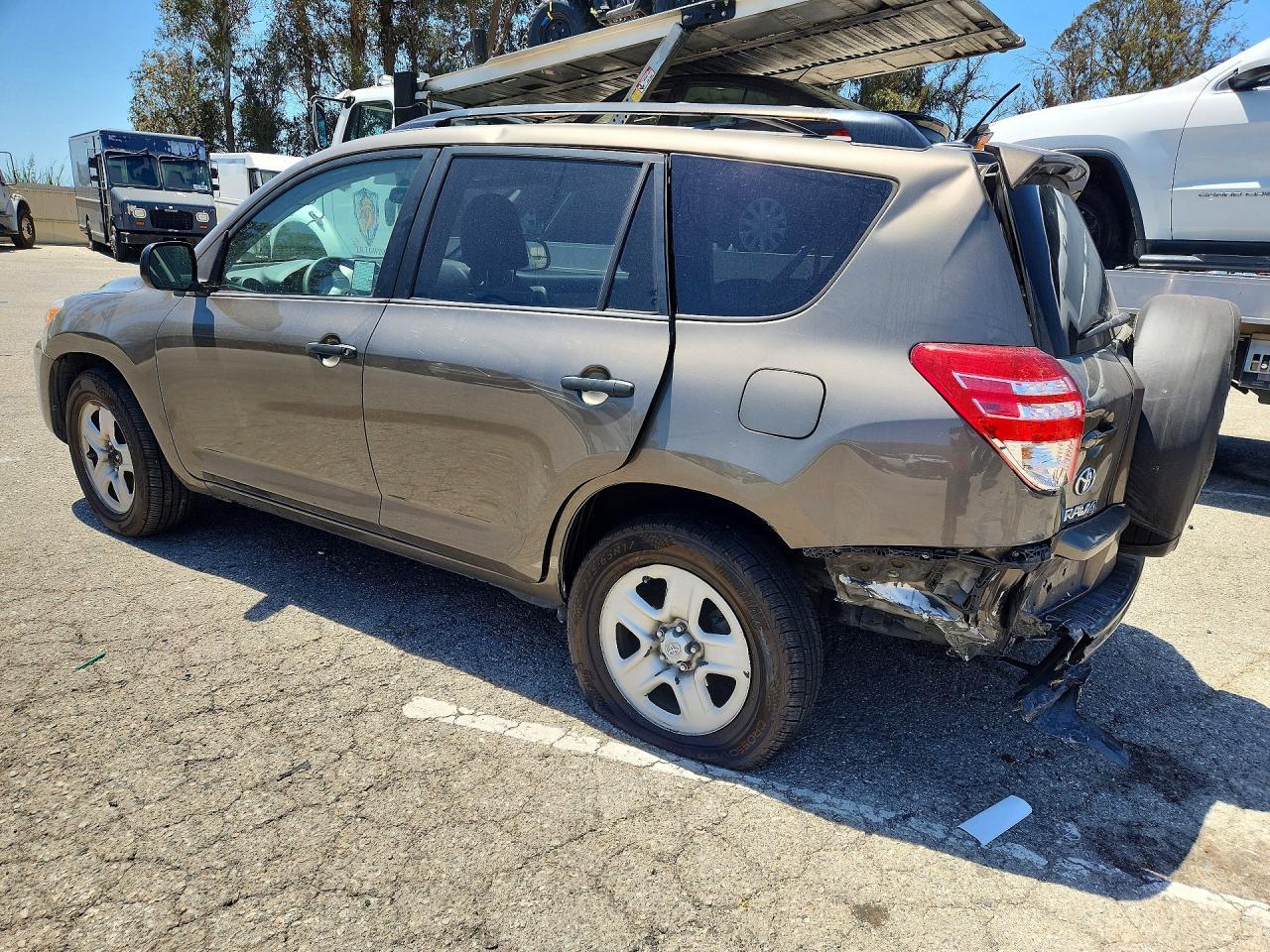 2011 Toyota Rav4 Base - Фото 2
