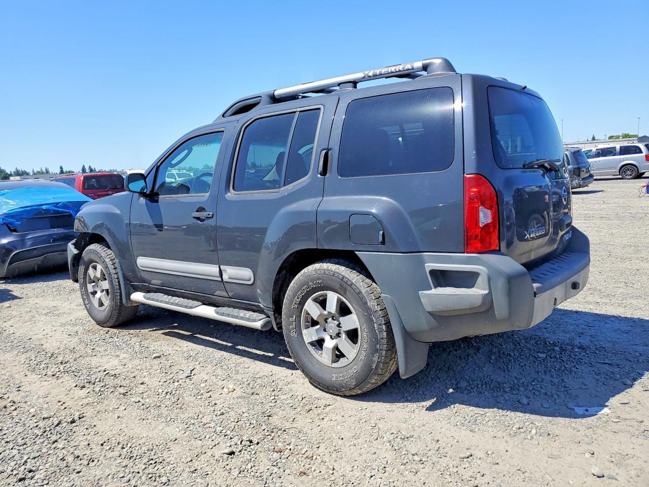 2012 Nissan Xterra X - Фото 2