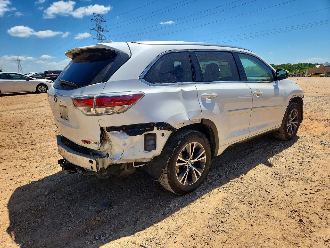 2016 Toyota Highlander Xle - Image 3