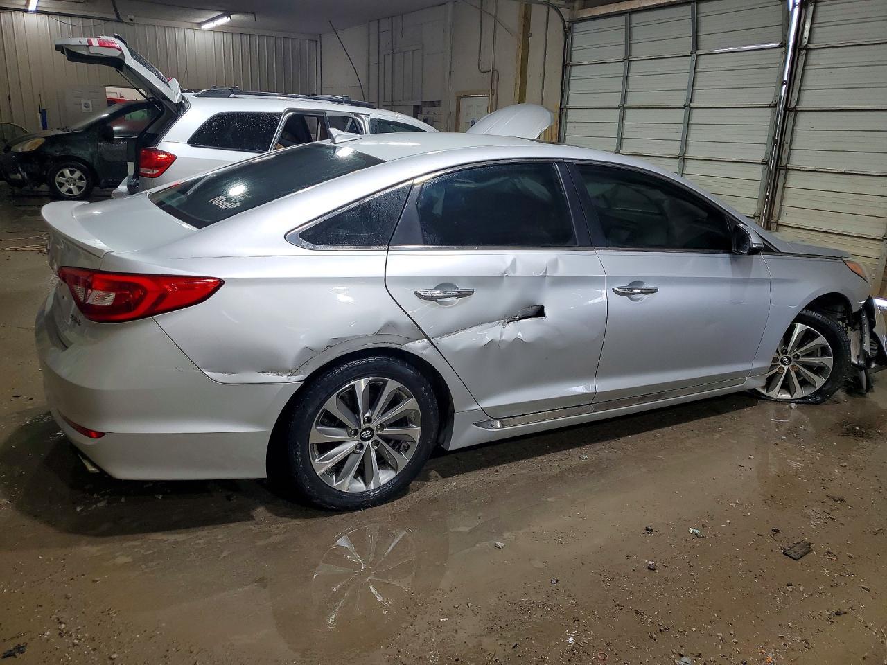 2016 Hyundai Sonata Sport - Фото 3